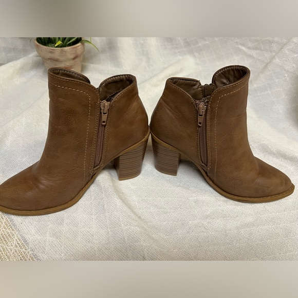 Womens booties - Picture 5 of 10